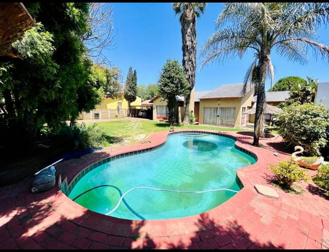 3 BEDROOM HOUSE FOR SALE IN RIDGEWAY